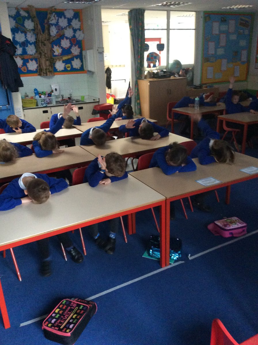 BHPSMansfield's tweet photo. Class 7 enjoyed their virtual workshop today with Anna from CBBC and some of her team. They got to watch a brand new programme and discuss what they thought about it. #cbbc #virtualvisitor https://t.co/Xx9PeyvuUK