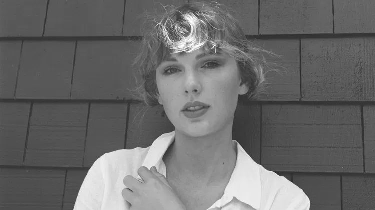 PopCrave's tweet image. .@TaylorSwift13 is now a 41x #GRAMMYs Award nominee.