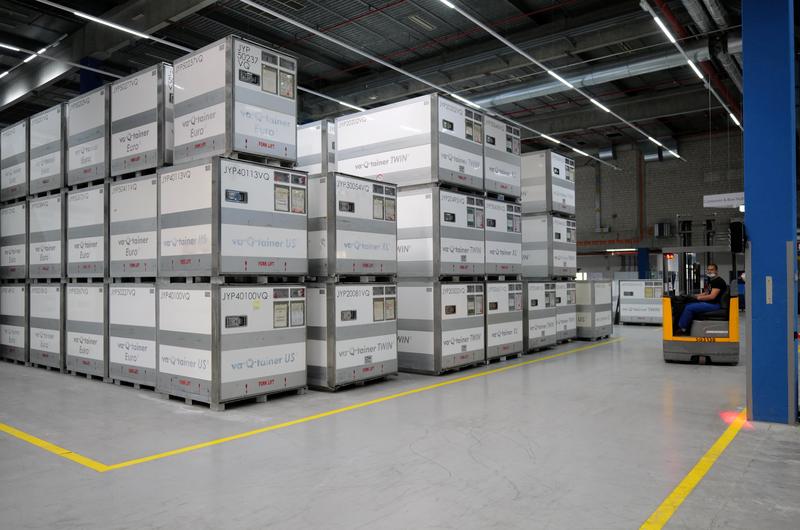 Super-cold container firm va-Q-tec expands to meet COVID-19 vaccine demand https://t.co/jaHZFwZdl5 https://t.co/CxNyXMNKOl