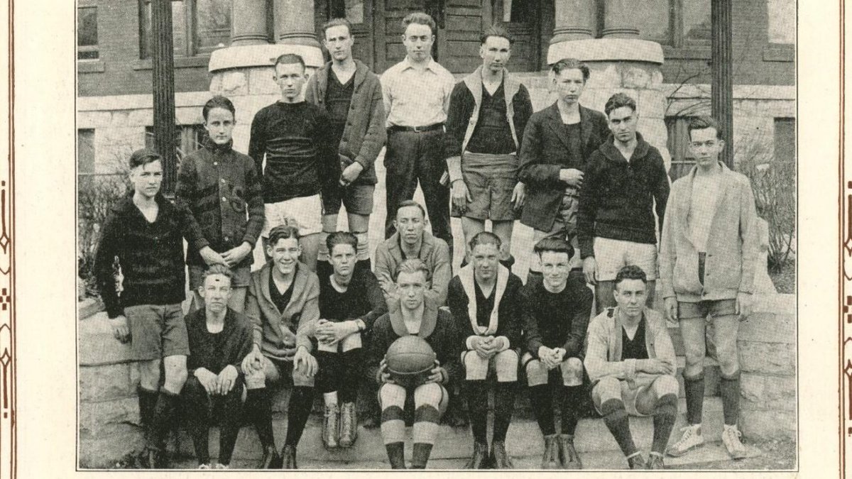 PitCentralHS's tweet photo. Then, 1920. Now, 2020.

#BulldogRoots #BulldogNation #Pit90 #RespectHistory
#LongTimeBallinBulldogs

@CentralBulldog @bulldoghoops2 @CentralPTSA https://t.co/s3SzNX869W