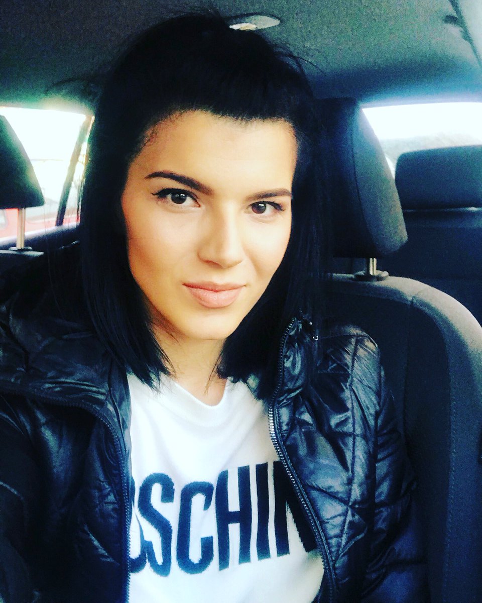 AnneStepanescu's tweet photo. #WinterIsComing #oneyearago #memories #goodorbad https://t.co/1dQMVa9HKI