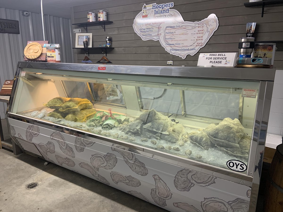 HoopersIsland's tweet image. We're stocked with shucked pints and shelled oysters for #Thanksgiving2020 - Visit 837 Chesapeake Dr. today &amp;amp; tomorrow. #oysters #oysterdressing #ShopLocal