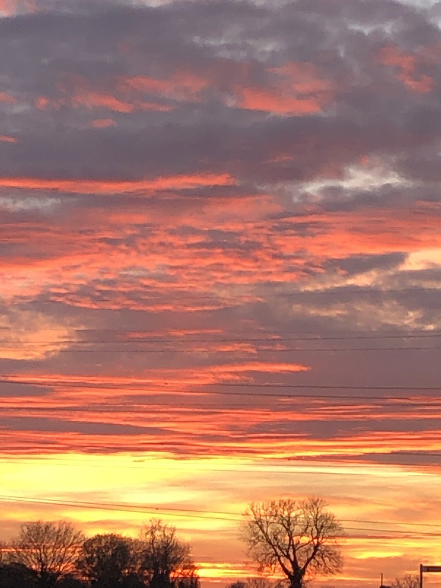 Beautiful pink and orange sky ❤️