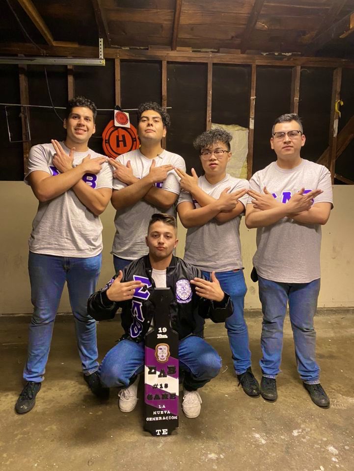 _aleex0114's tweet image. HAPPY 1st #BETAVERSARY 💜 TO US #Fall19 #epsilonline