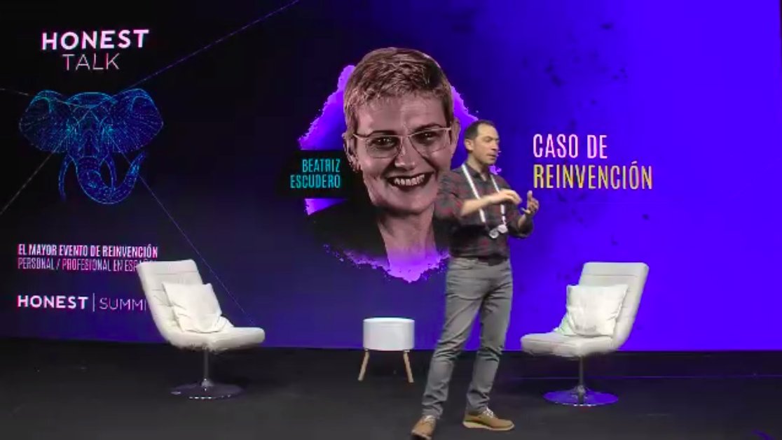 Pharmadus's tweet photo. A punto de arrancar la ponencia de @Beaescur, CEO de @Pharmadus, en el evento #HonestSummit de @HonestStrategy sobre reinvención persona y profesional 👏 https://t.co/vIxMkm3L7y