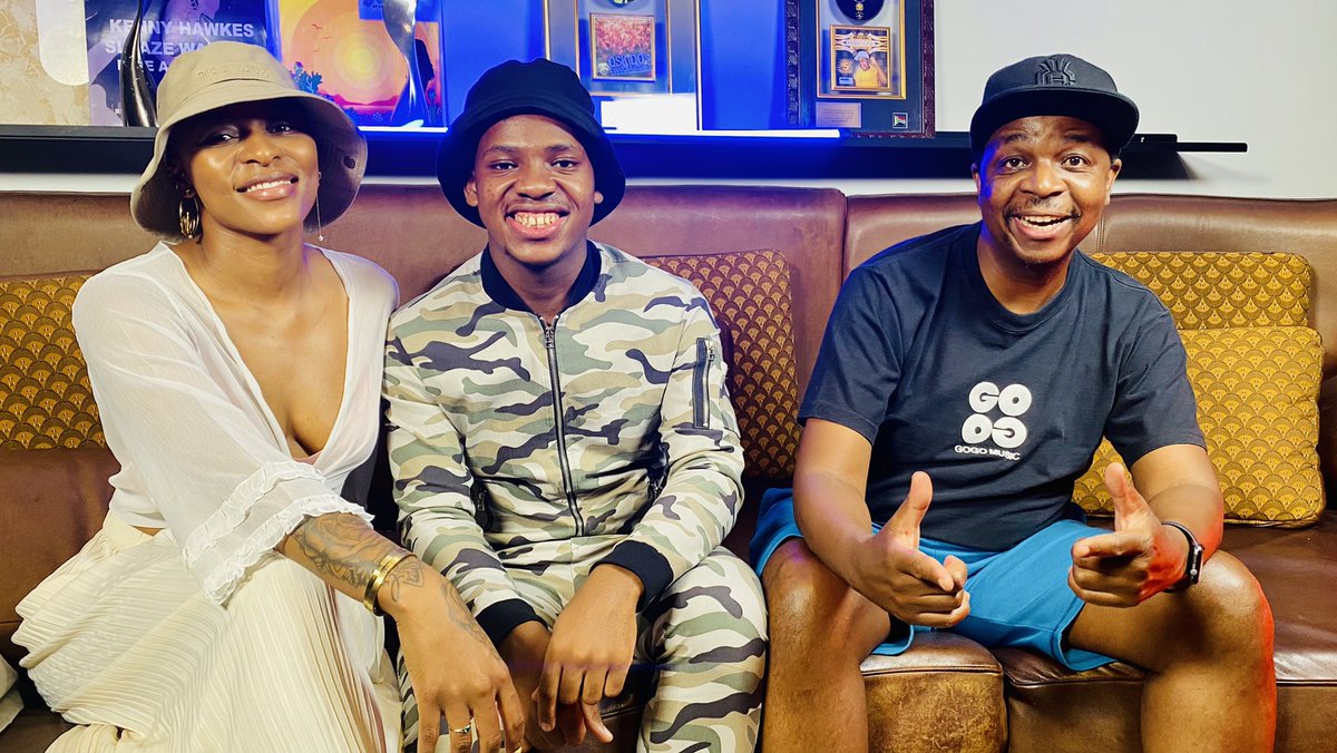 @mr_music @KalawaJazmeeR Phakathi @idolssa #Top4 Season 16
:
#KalawaJazmee #studiosession https://t.co/LcXF0x25vM