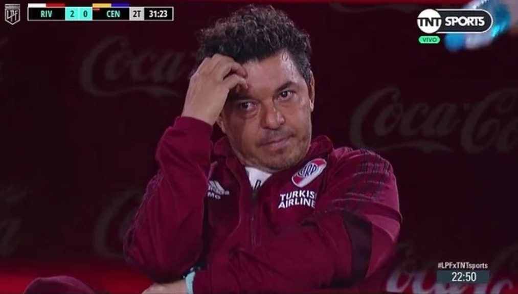 wostark's tweet photo. jajaja todo mi tl hablando de la entrevista de valentin y que hay que madrugar a las 10, y yo me levanto todos los dias a las 04:30. literalmente soy gallardo leyendolas https://t.co/uaqdTiOA6y