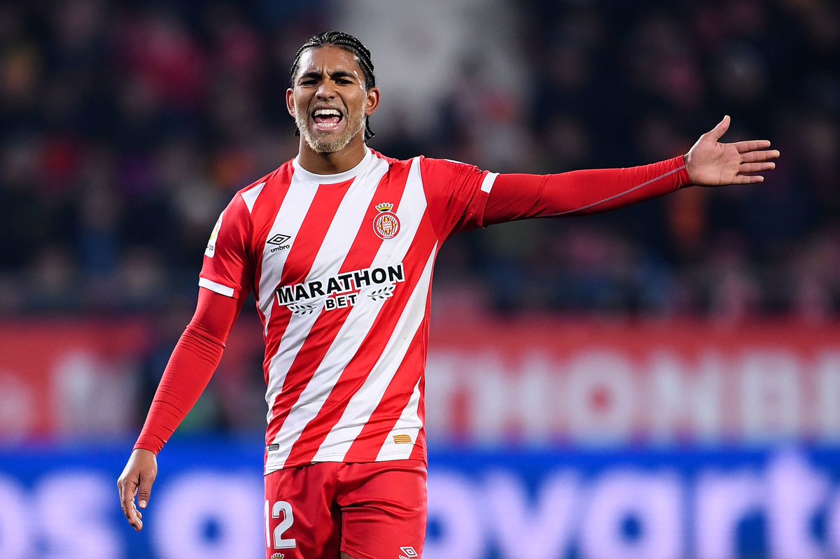 Douglas Luiz game by numbers vs. Real Madrid in 2018.100% tackles won100% aerials won91% passing accuracy67 touches5/5 take-ons3 clearances 2 chances created1 interception.Masterclass by the 20-year-old at the Bernabéu. 