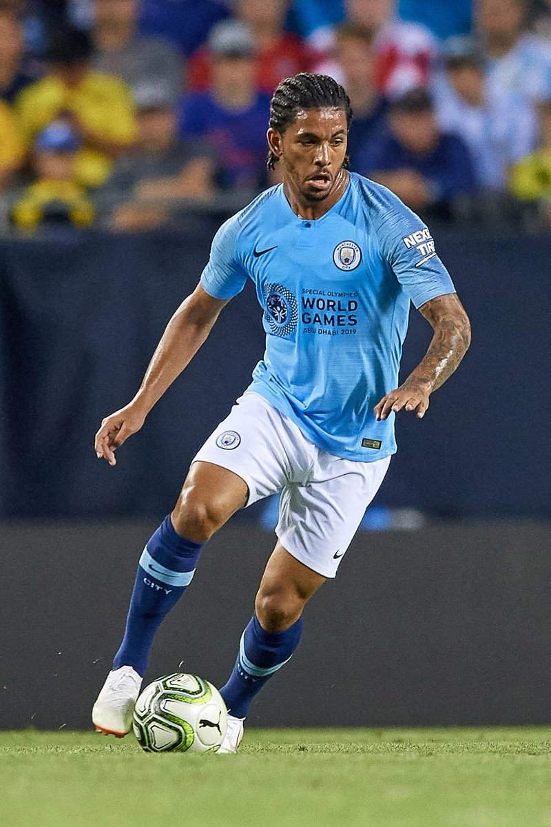 More on how Douglas Luiz would help us he is also very good at helping the team when pressured very good dribbling when pressured has been Amazing and has a very good recovery rate.