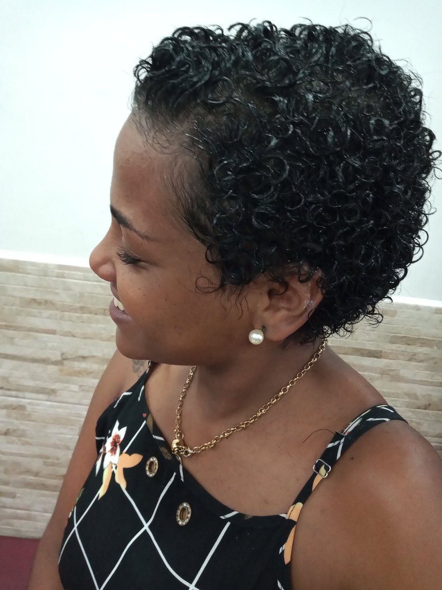 kelevem_thays's tweet photo. Transição 😍 coragem e oque não falta 🥰♥️ 
#Cachosdevolta https://t.co/vgEa1g1XqU