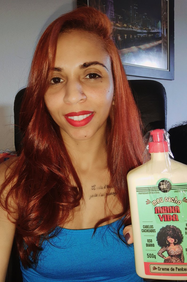 Eu nem estou contente com meu presente do Amigo Lolístico não né?!😍
<a href="/lola_cosmetics/">Lola Cosmetics</a> 
#amigololístico
#presente
#amando