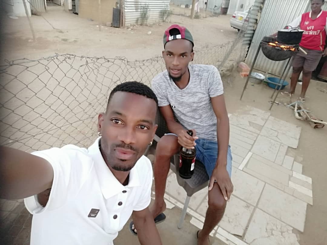 MiddleFinger13's tweet photo. Go vote for poverty and unemployment ' tsee atunu wala nukulya oma tuhnu getu🤣😂👍 https://t.co/AS6c6IxyUn