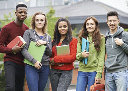 YRDSB's tweet image. ICYMI: Our secondary schools are holding Grade 8 virtual information sessions (for Sept 2021 enrolment). 

Sessions will take place from Oct-Jan and are being recorded so families can access them at any time. 

Learn more: ow.ly/8OSU30rlyPW