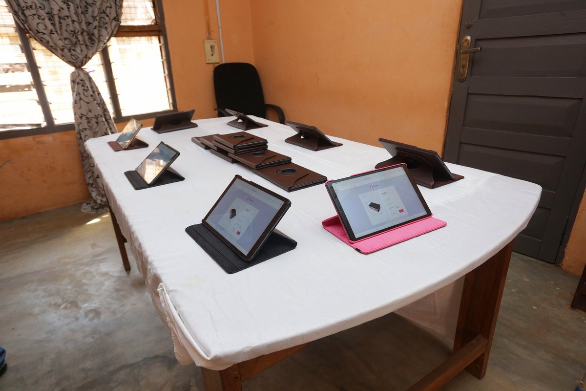 llysa200's tweet photo. Today @Camfed in partnership with @MastercardFdn @youngafricawks brings technology to the doorstep of the rural communities we serve as we unveil E-learning assets to support the engagement of young women to acquire work-readiness skills.
#digitalgendergap #partnership https://t.co/rg8CbHS3lu