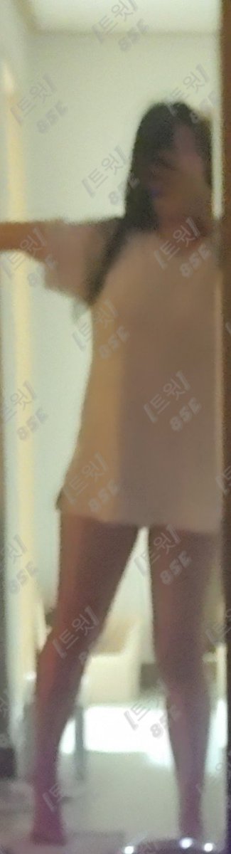 85ecup0's tweet photo. 노브라 노팬티 흰색 면티 = 집에서 내 모습
#bbw #비떱 #빅걸 https://t.co/O6naLvpdgq