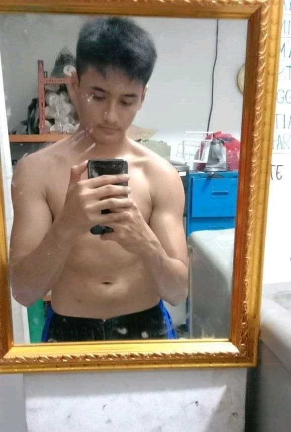 HotGuysPics_'s tweet photo. Berondong uh https://t.co/NzRHgYXSNl