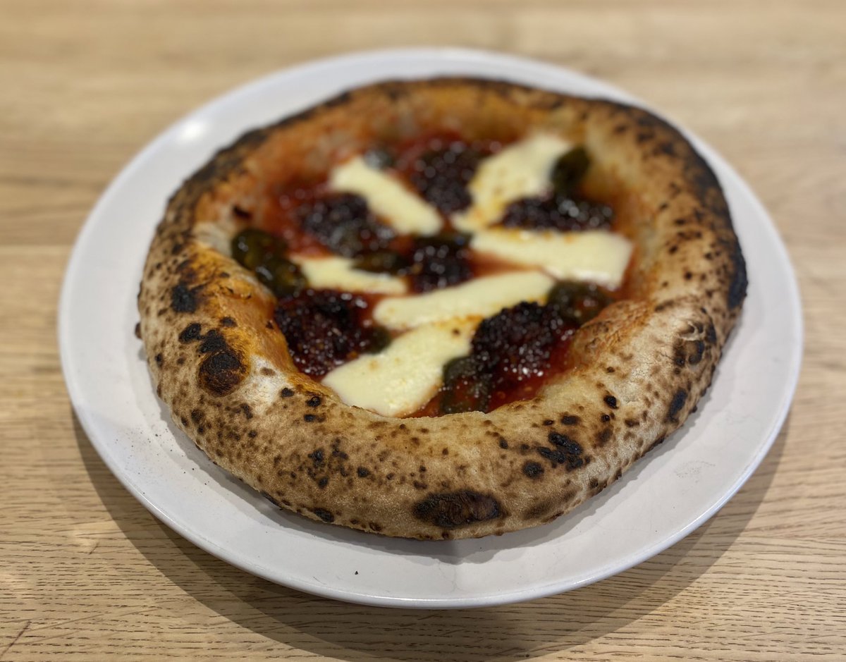 Northeat's tweet photo. 3rd attempt on the amazing @OoniHQ Koda 16. Nduja, candied jalapenos, mozzarella &amp; @MoonHotSauce hot honey https://t.co/57WrJbRXjk