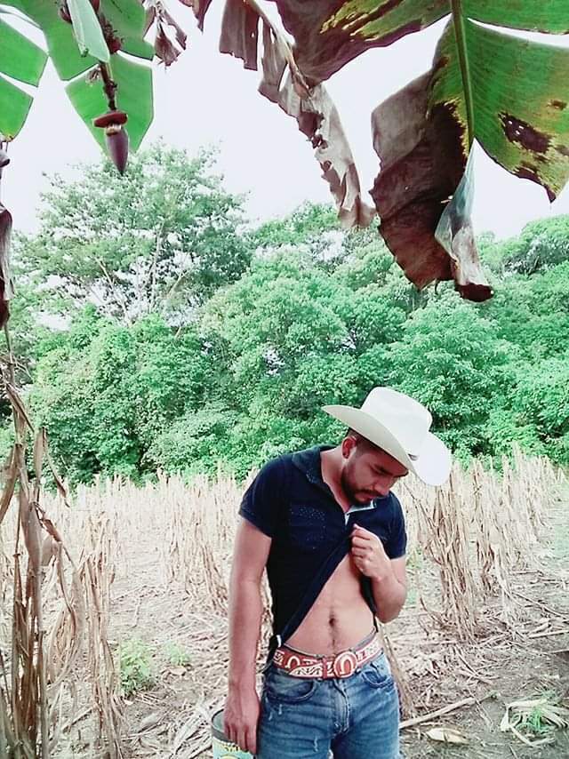 yozzmanhernan's tweet photo. 15 días más y andamos en el rancho. 
Alguien de aquí es de #chiapas  para hacernos amigos comenten.
#chaparro #palencano #rancho  #ranchero #tranquilon
#cancun https://t.co/6hfENemUTo