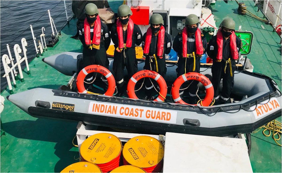 IndiaCoastGuard's tweet image. #ICG continued preventive measures in past 03 days for safety of mariners and fishermen at sea from Cyclonic Storm 'Nivar' in coordination with #StateAdministration #ICG Disaster Response Teams geared up for immediate Relief Ops