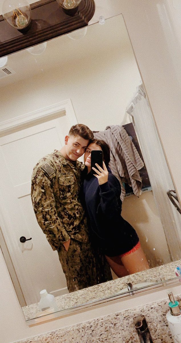 lexie_johnson3's tweet photo. happy birthday to my favorite person on this planet!!! thank you for the countless memories,here’s to many more! i love you🤍 https://t.co/top69lusmm
