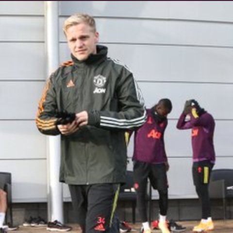Chipo_365's tweet photo. Can this lad start today #MANIST https://t.co/8SQ6XNXeYp