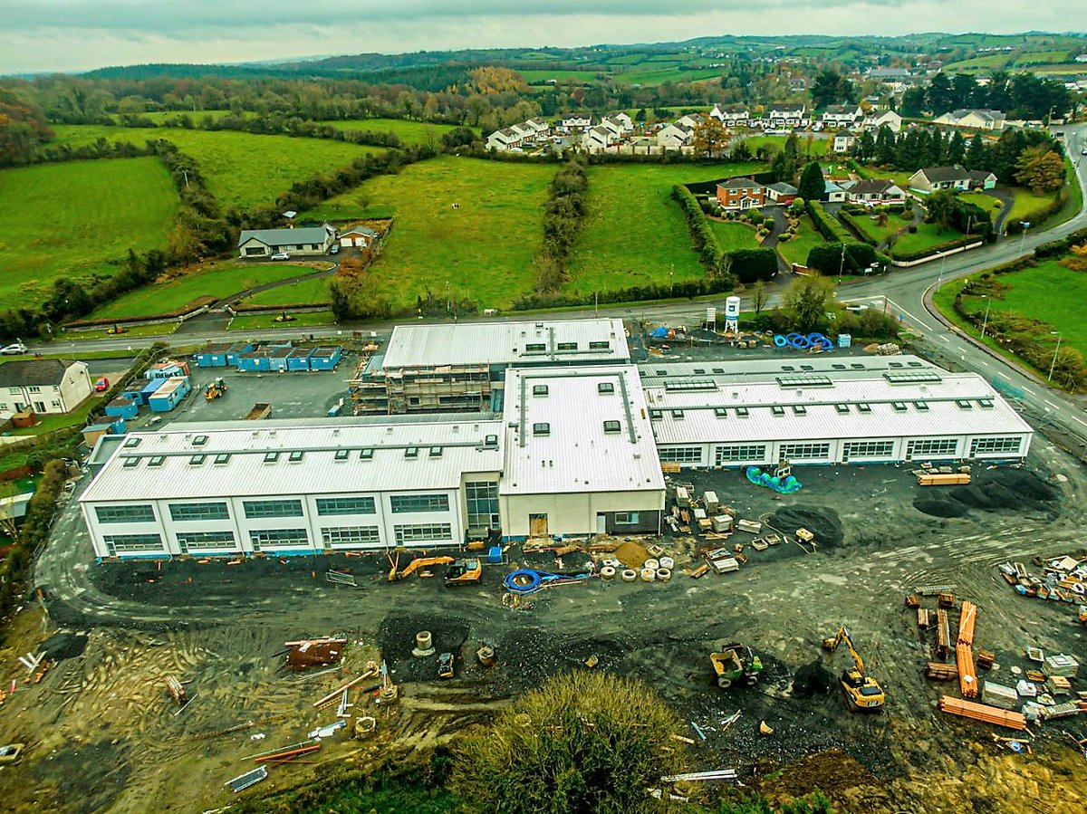 apa_systems's tweet photo. Holy Family School in Cootehill #Cavan is nearing completion. APA's ST70 #windows and #doors are being installed by Mc Mullan O'Donnell. This €13 million special education school is designed by @TODDArchitects.
#schoolwindows #fenestration #aluminiumwindows #highperformance https://t.co/y3mZoABays