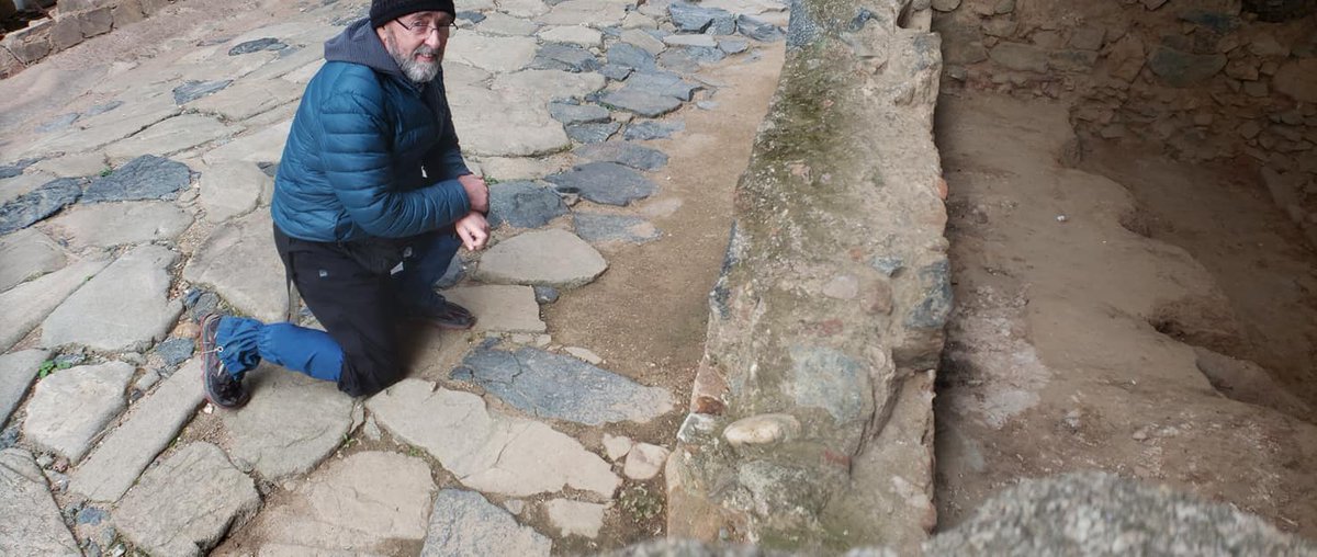 mmthibeault's tweet photo. #CaminoTuesday: Straying from the Way. I'm not a purest and a sucker for Roman roads. Given the choice, I stray
#viafrancigena #MikesHike #Italy #CaminodeSantiago #cammino #ViaAppiaAntica #ViaBenedicti https://t.co/XM67Vguyth