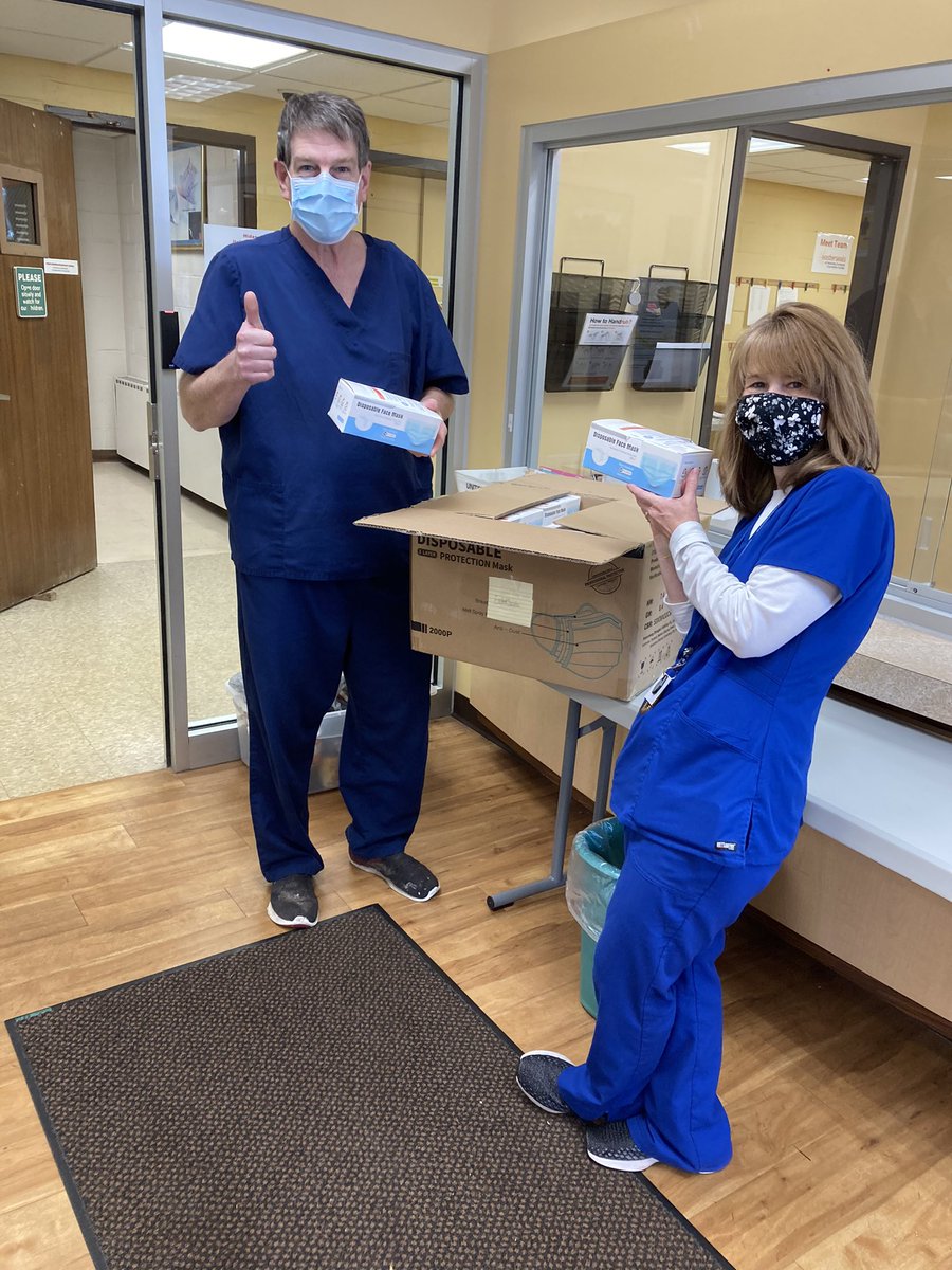 DHEO_psa11's tweet photo. DHEO received almost 70,000 masks from @OhioDeptOfAging and @GovMikeDeWine for low income senior and disabled individuals in our area! All to be used to help stop the spread of COVID-19 in Ohio! https://t.co/6cBAYgL6ty