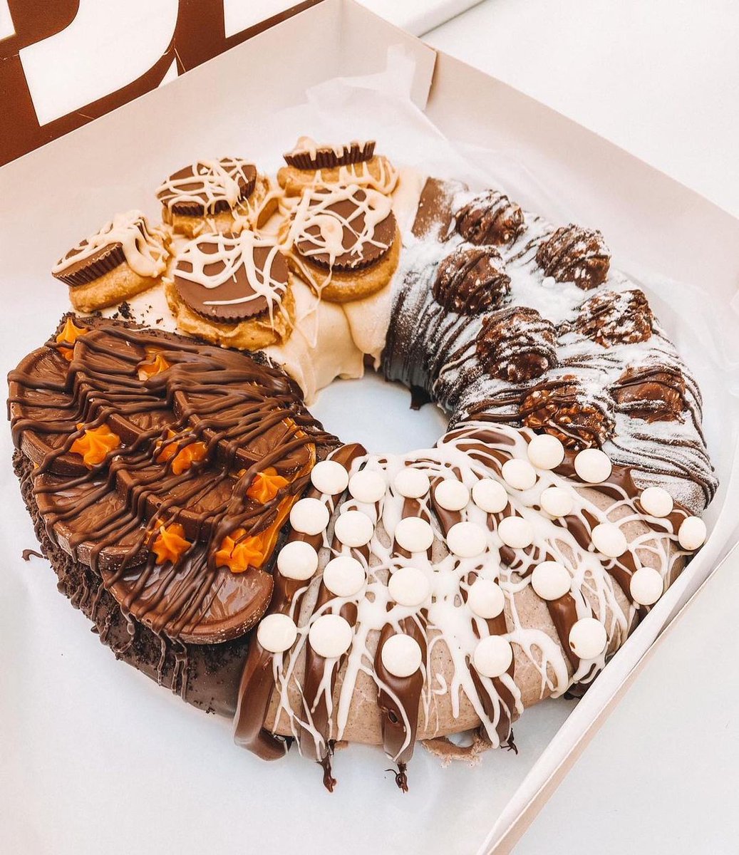 ProjectDUK's tweet photo. GIVEAWAY! 🍩

We’ve got a MEGA competition to win a MEGA DOUGHNUT!

All you have to do is:

• Follow @ProjectDUK ✅
• Retweet this post ✅
• Tag the friends you’d share the prize with ✅

The THREE winners will be announced on Sunday 29th at 6pm.

Good luck! 🙌 https://t.co/9Sclkx8P8h