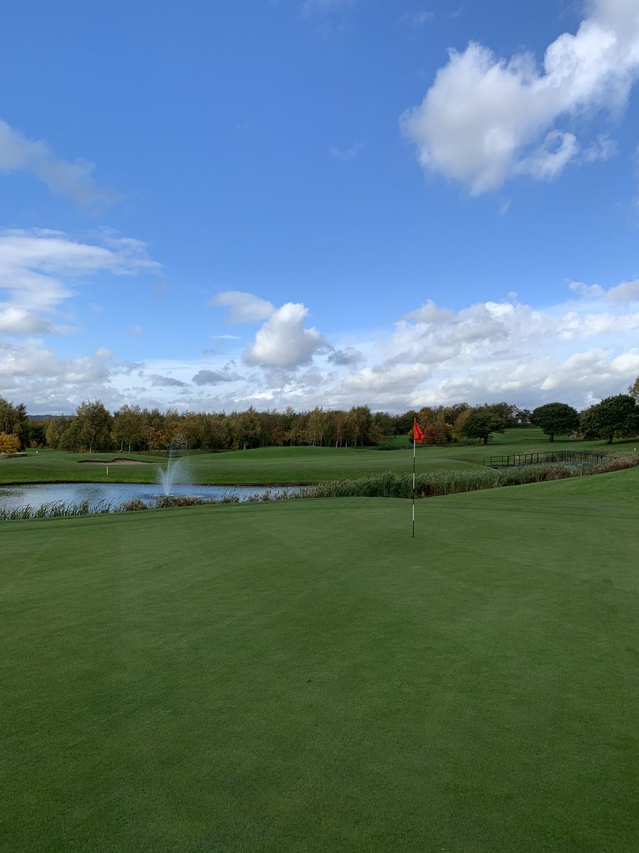 Looks like we are back at it and open to the public from next Wednesday folks✅⛳️ Who’s finding dry land on our stunning approach shot to the 18th 🤞