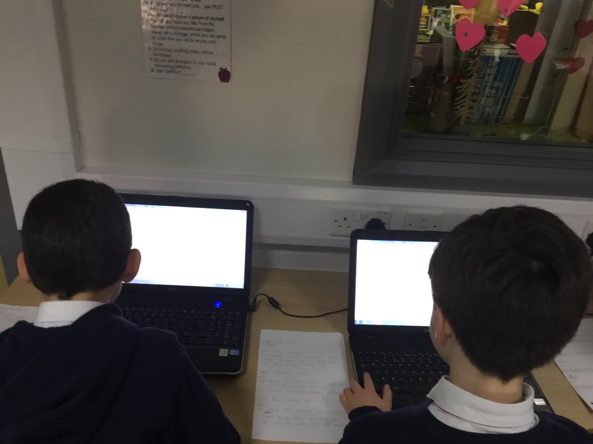 caseyj_25's tweet photo. We are creating our own cafe and restaurant websites using #html with @MGLWorld_Paul #pleasantstcomputing @ComputingPSt https://t.co/9QT0ajJ0zP
