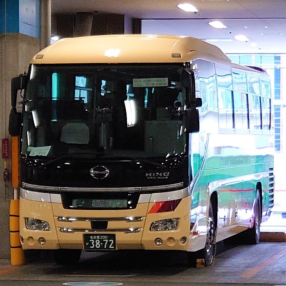 旅memoあか On Twitter 11月23日 スカイツリー バス駐車場です はとバス 近鉄バス 群馬バスの スターペガサスがいました はと バスは セレガハイブリットに入れ替わる感じで トミカラッピングのセレガが来ました