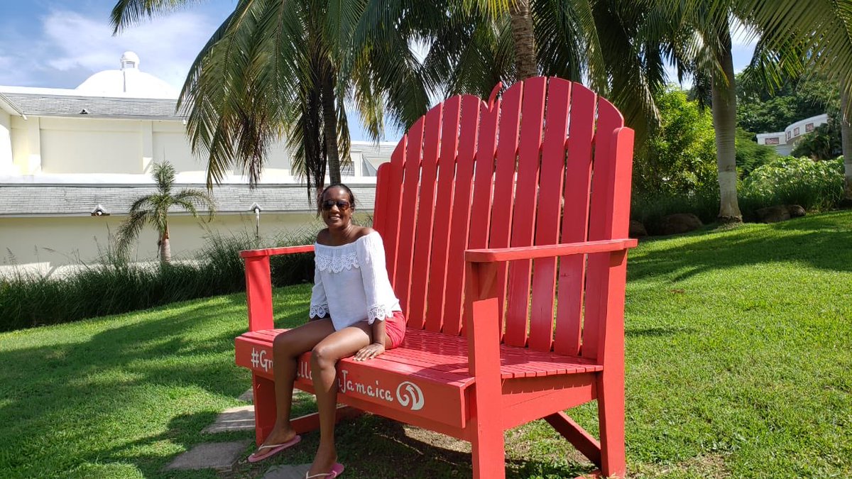 KleoBell's tweet photo. My staycation was amazing! I really love Jamaica. But when I learned that the hotel was operating at 10% capacity I nearly cried. An entire section of the hotel has been closed since May. If you can folks, book the vaca and let’s build together #TuesdayScene #staycation #Jamaica https://t.co/9hKGMNbVWr