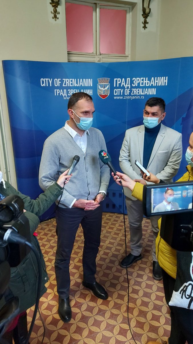 simo_salapura's tweet photo. Predstavljen projekat Pokreta za decu "Tri plus" - pomoć za porodice sa troje i više dece
Opširnije na:
https://t.co/eZjU7oWI6o
#gradzrenjanin #gradonačelnikzrenjaninasimosalapura #triplus #pomoćzaporodicesatrojeivišedece https://t.co/8hrgqNgKJ7