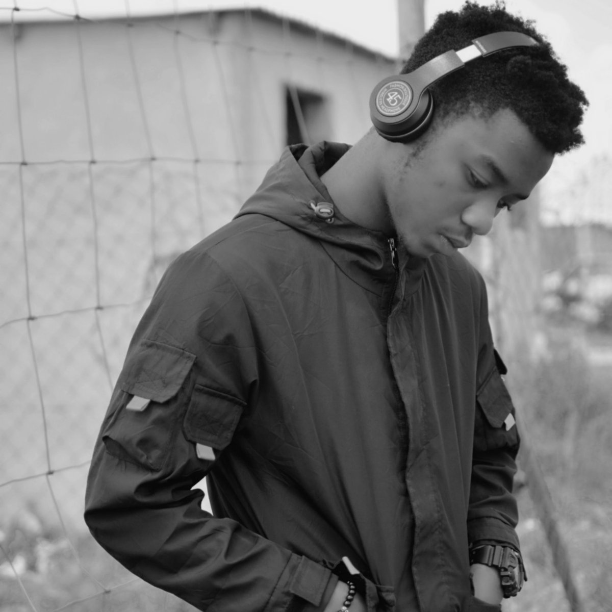 FlexTheeOfficia's tweet photo. FUN OUTNOW #GS9MOB https://t.co/hWyOo5vCsp