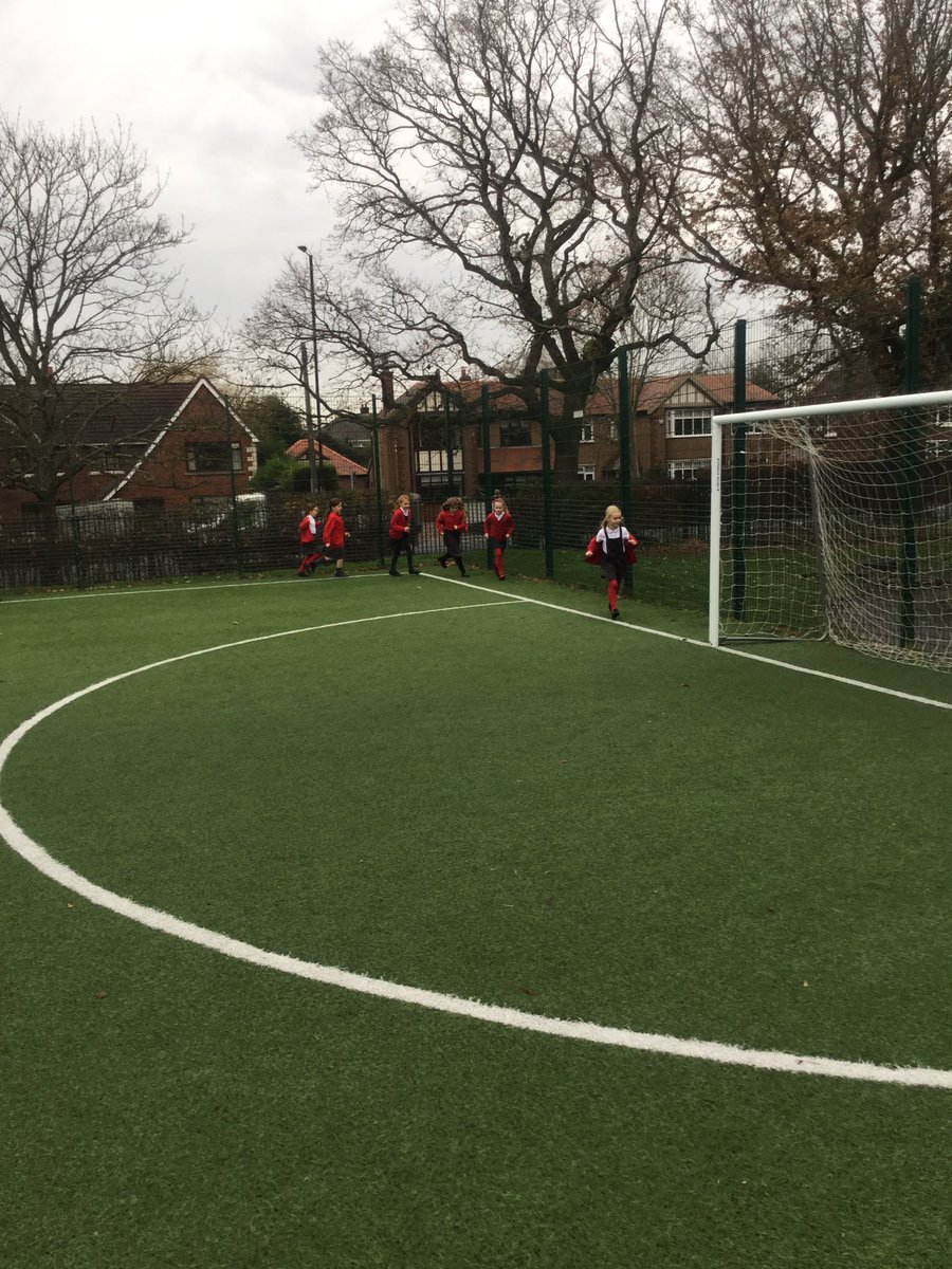 Mr_Woodrow2's tweet photo. Classes 3H and 5/6C doing their SPAR Lancashire Games Active Mile Challenge. We want as many children as possible travelling a mile either running, walking, skipping etc every day this week.@BalshawLaneCPS @LancSchoolGames @ChorleySSP https://t.co/rZVFO9z4DI
