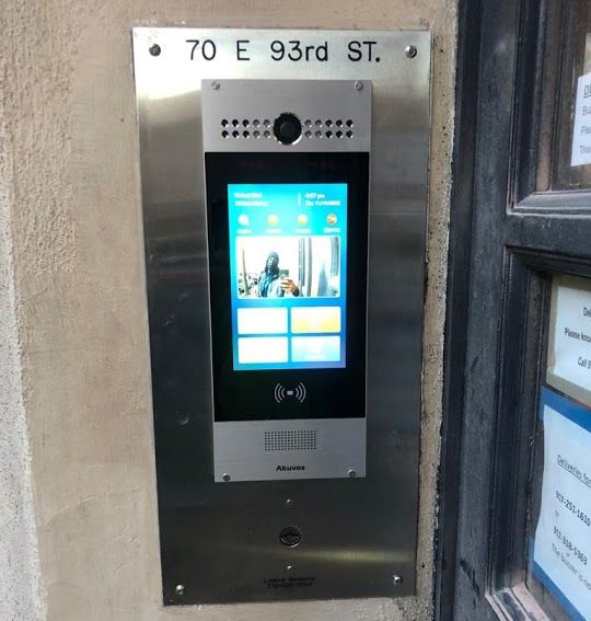 ExperttechU's tweet photo. New Akuvox smart intercom system installation. If you are looking for a 2020 system with all the bells and whistles - Call us: (212) 500-1334
#intercomsystem #videointercom #intercomrepair #smartintercom #Wirelessintercomsystem https://t.co/33zBd9pPWU