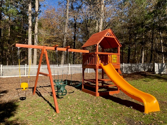 woodplay's tweet photo. This Monkey Tower turned out great and even has its own tic tac toe panel to go along with some other great accessories!

#woodplay #playsets #playsetproducts #swingset #activities #playsetkids #playsetfun #woodplaync https://t.co/WPQS4Tjbdr