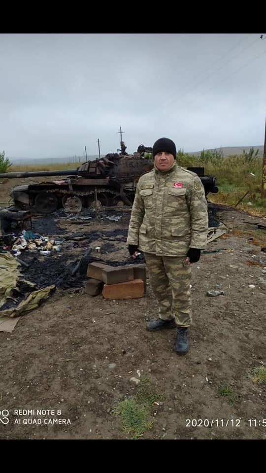 15. More old losses + stuff missed. NKR/AR losses came in last week h/t  @panzerQQ. Tanks still have to be checked against other losses but rest are added to the list.1+2) destroyed T-72 B + T-72A 3) Captured KamAZ4) destroyed UAZ-469 + UAZ-4320 + captured D-30 howitzer behind.