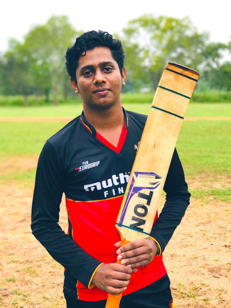 Supun_Tharaka_1's tweet photo. Sunday Cricket Tournament 🏟🌧
#CrIcKeT_🎾 https://t.co/x7ozBikRQc