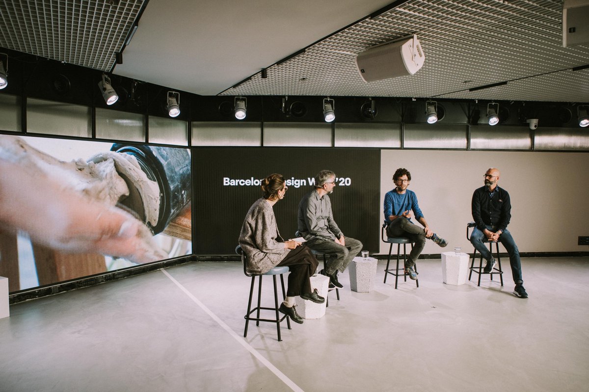 BcnDesignWeek's tweet photo. ✨Ahir, a DxA 'L'artesania com a forma d'activisme', que va tenir lloc a #CasaSeat, vam debatre sobre el valor, ara més que mai, de l'artesania com a solució sostenible, propera, innovadora i respectuosa amb els materials i l'entorn.

Recupera la xerrada!▶️https://t.co/MeO8op8ON3 https://t.co/yiLNLri1mJ