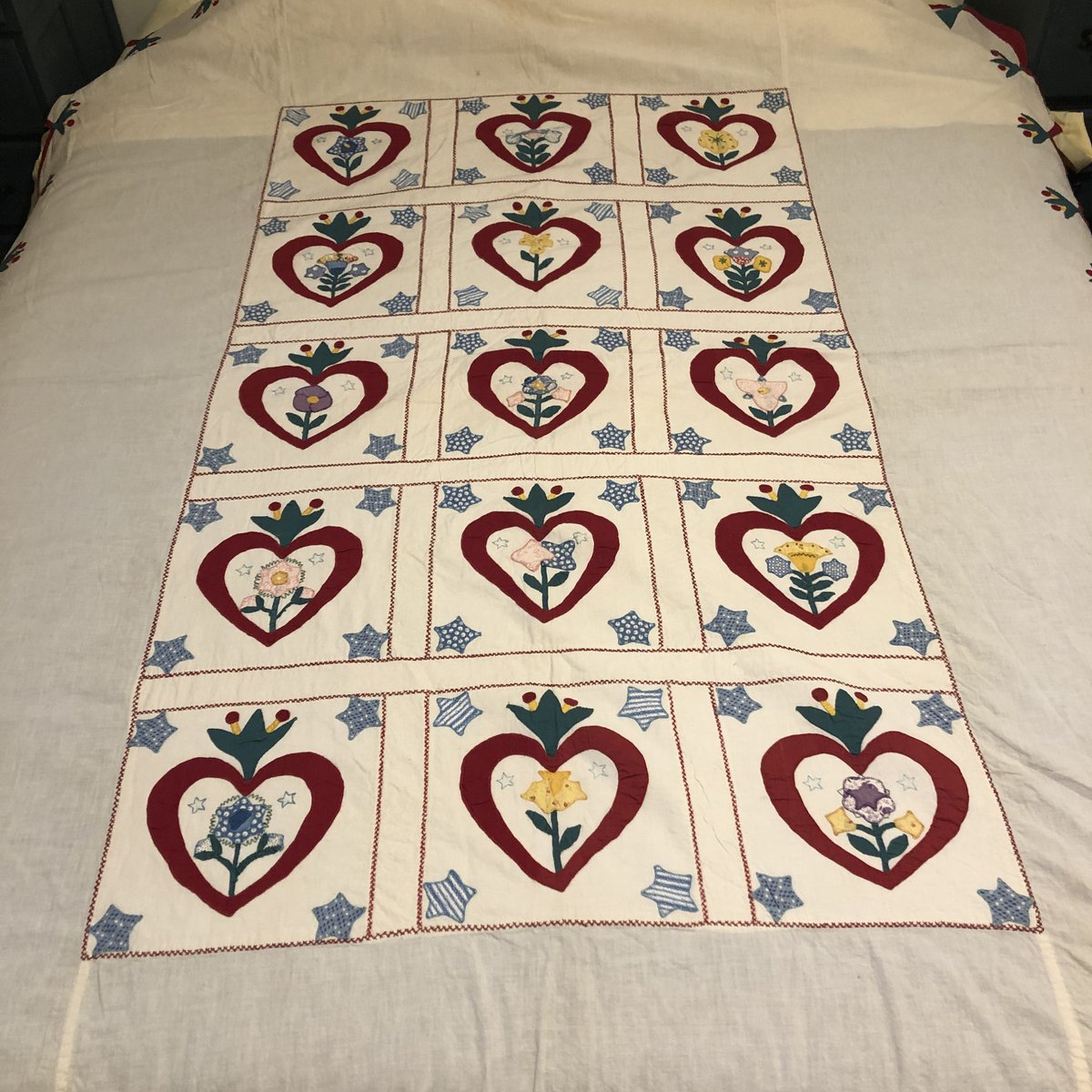 ttcvintage's tweet image. #HeartPattern #QuiltTopOr Vintage Single Bed Appliqué bed cover or table cover
$95.00
Get here bit.ly/35skVTY