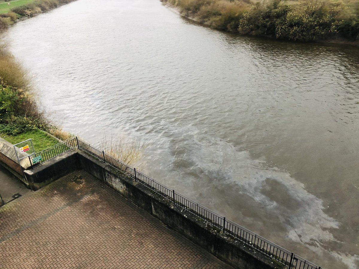 peterformula1's tweet photo. @CanalRiverTrust do you look after trent if so get the maid Marion tug looked at , just come passed https://t.co/K9x7fMh3eb