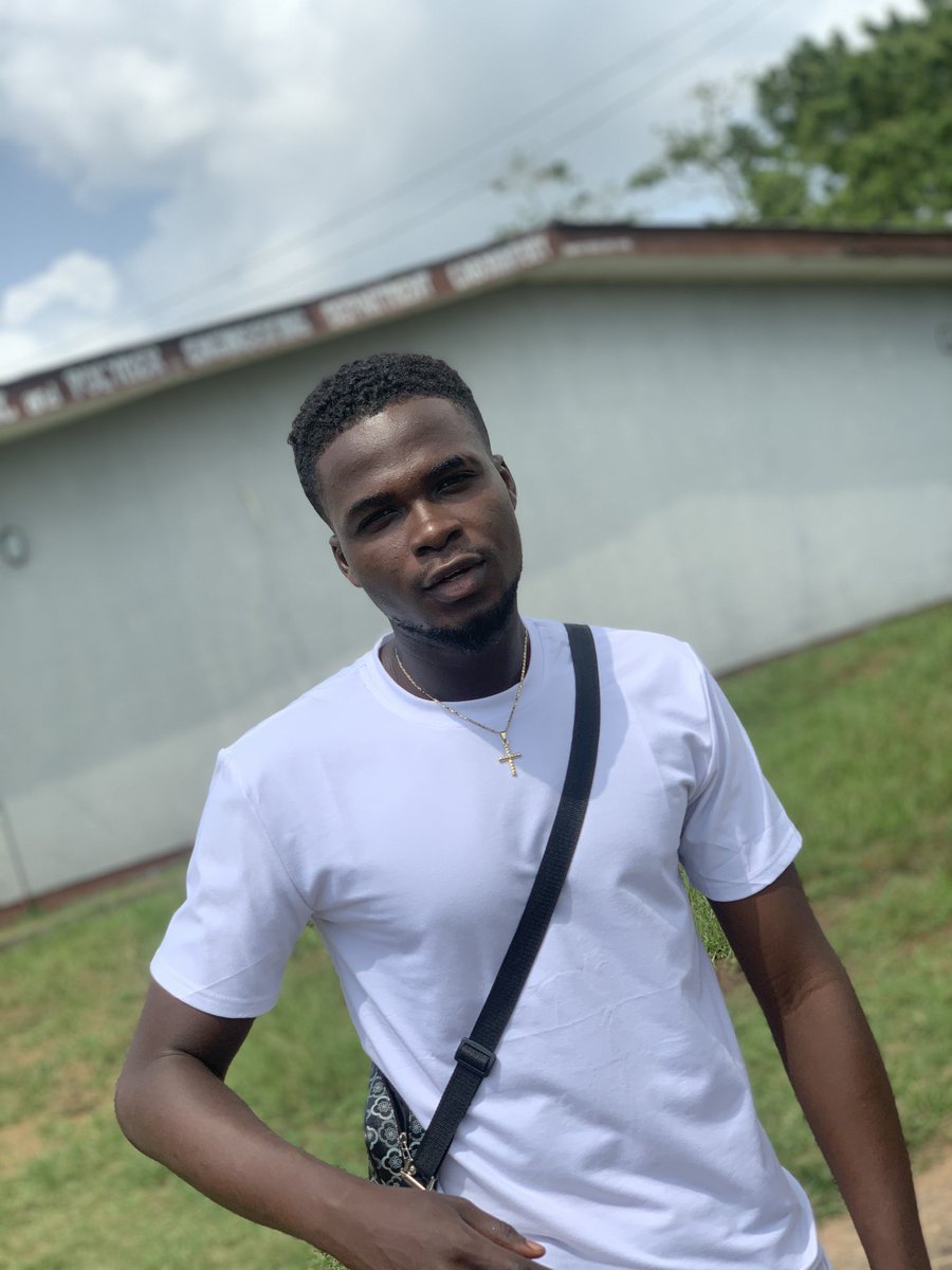 _Tuzzy__'s tweet photo. There's Beauty in the struggle❤️✊🏾
The Goodnews is I came a long way and ain't quitting ... 🔥🔥🔥
Back to school tho😌... Lasu To The 🌍🚀
#lasuite #comingartists #youngartist #studentlife
#fineboys #Tuzzy #fresh #instagood #lasuepecampus #lasutotheworld #explore https://t.co/OPG52RnT8A