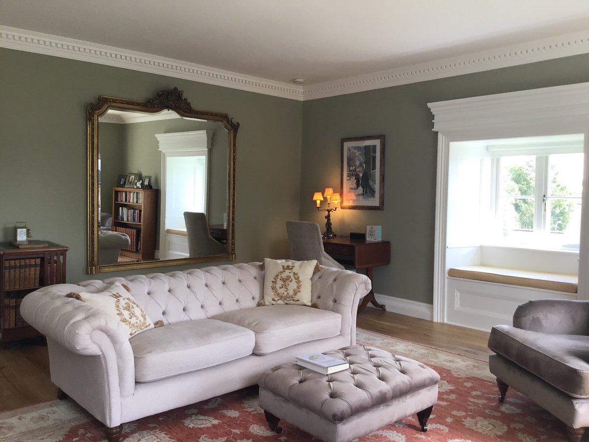 _SofaSofa's tweet photo. How perfect does our Grosvenor sofa look in this room? We love seeing where our sofas have been delivered.
#sofasofa #Grosvenor
https://t.co/vtMWlKz5Bq https://t.co/Tq7mhReYao