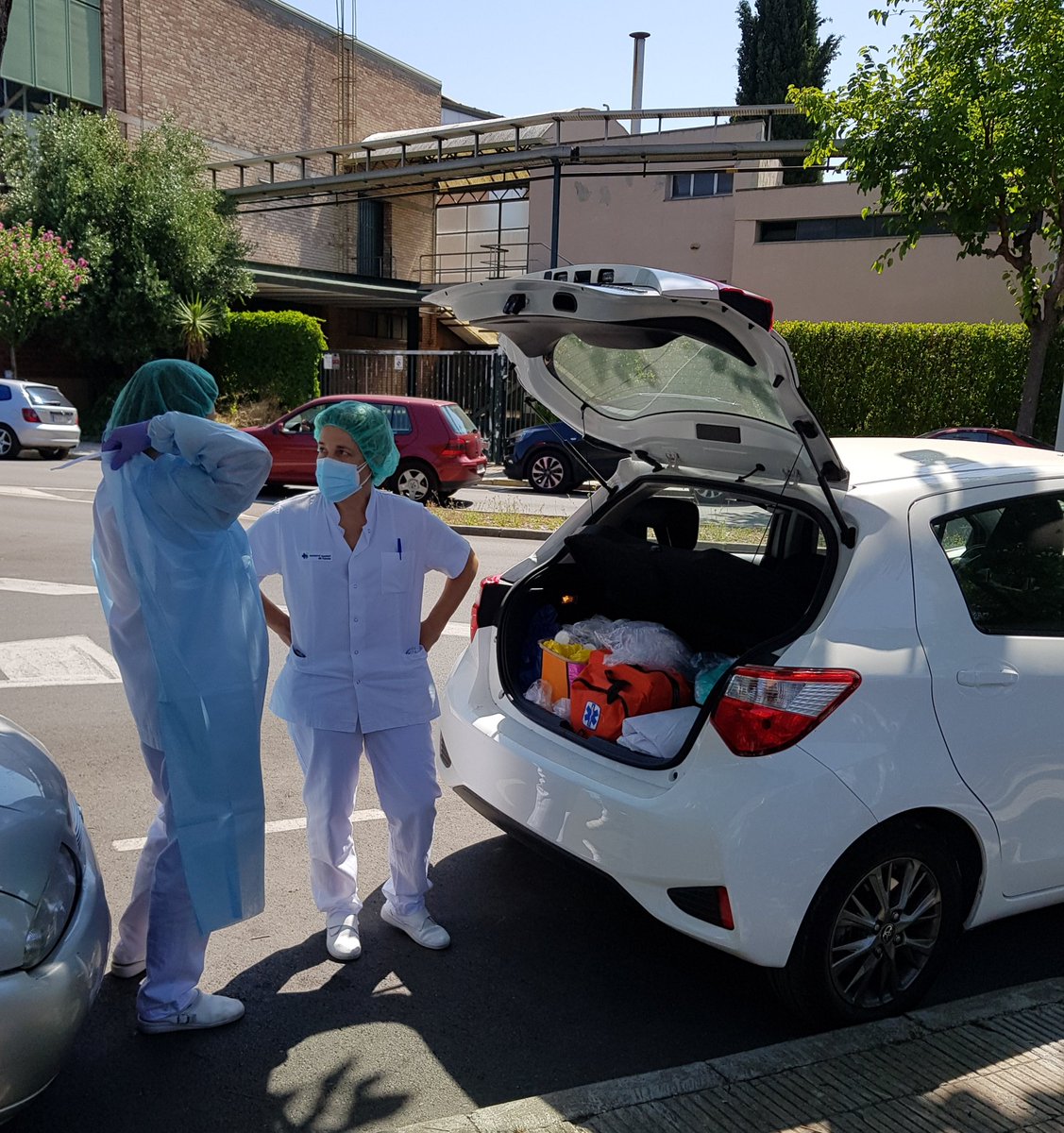 carmeexposito's tweet photo. Gràcies x estar al costat en aquesta "locura" que ens ha tocat viure! 
#PADES #PADESANOIA
#palisdomiciliaris
#equipreceptor
#enfermedadesavanzadasfundlacaixa https://t.co/Z40ac1NIil