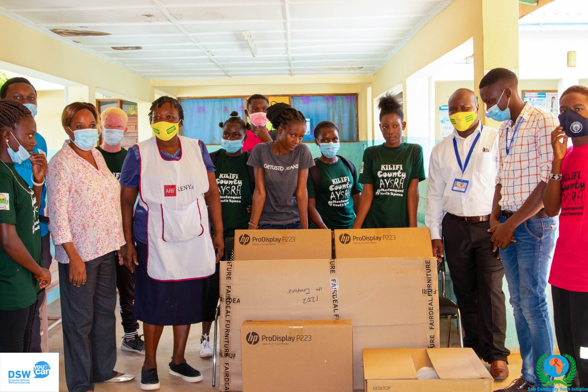 safecommunity4's tweet photo. Today, we are realizing our advocacy journey towards establishment of YFC.@DOHkilifi handing over equipment's at Matsangoni Youth Friendly Center #Youth4YFC
@DSWKenya @KCDF @amplifyfund @Hewlett_Found @NoVoFoundation @HerVoiceFund @hivos @GlobalFund https://t.co/BSuCwCJiNT