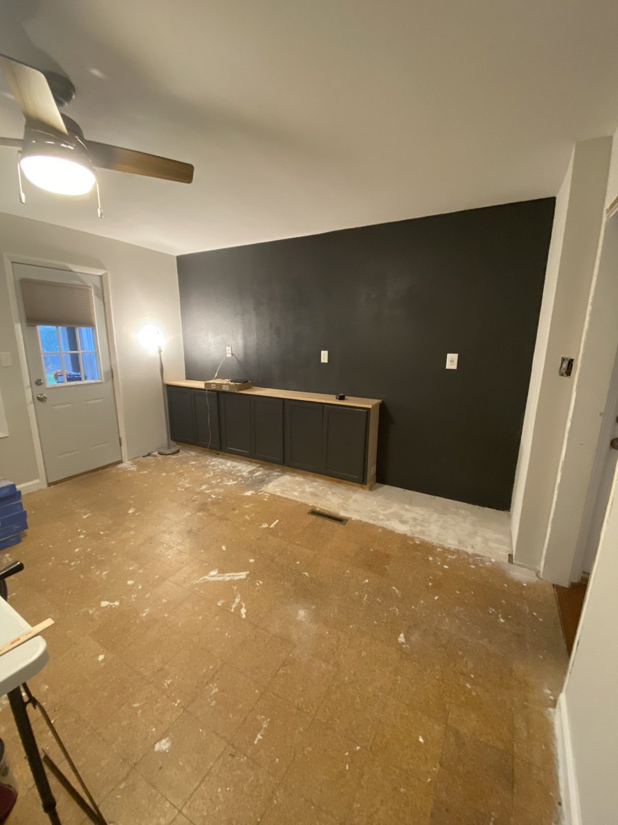 samphelps21's tweet photo. @LongtimeToolies goofed around and added stock cabinets to make a built in / desk in a newly renovated Den https://t.co/mZ40tqyO56