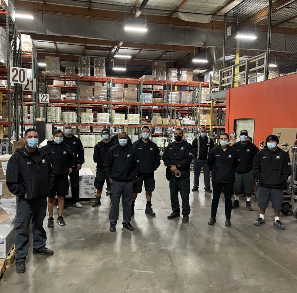 hd1drv's tweet photo. TEAM DFS starting off the holidays in style....#OrangeValues #HomeDepot #DFSNORTHLA #HomeDepotPro https://t.co/jvVXU339OU