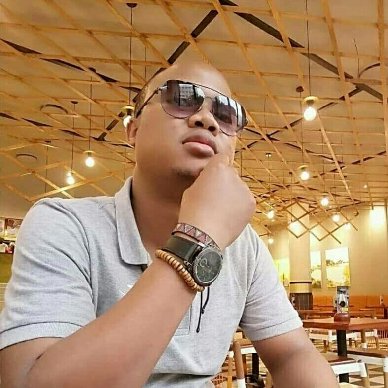 JavaPhiri1's tweet image. #NewProfilePic ✌